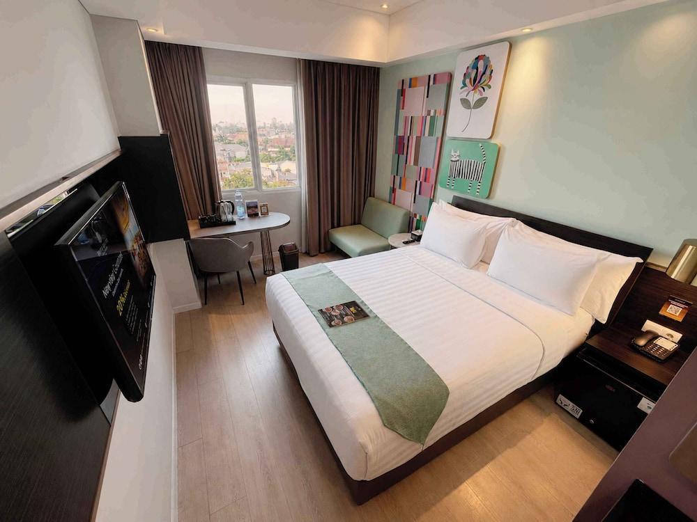 Brits Hotel Puri Indah Room Type - Superior Room