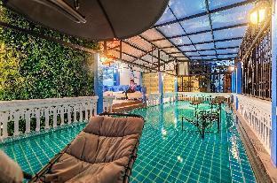 Ama Hostel Bangkok - Tap to explore photos