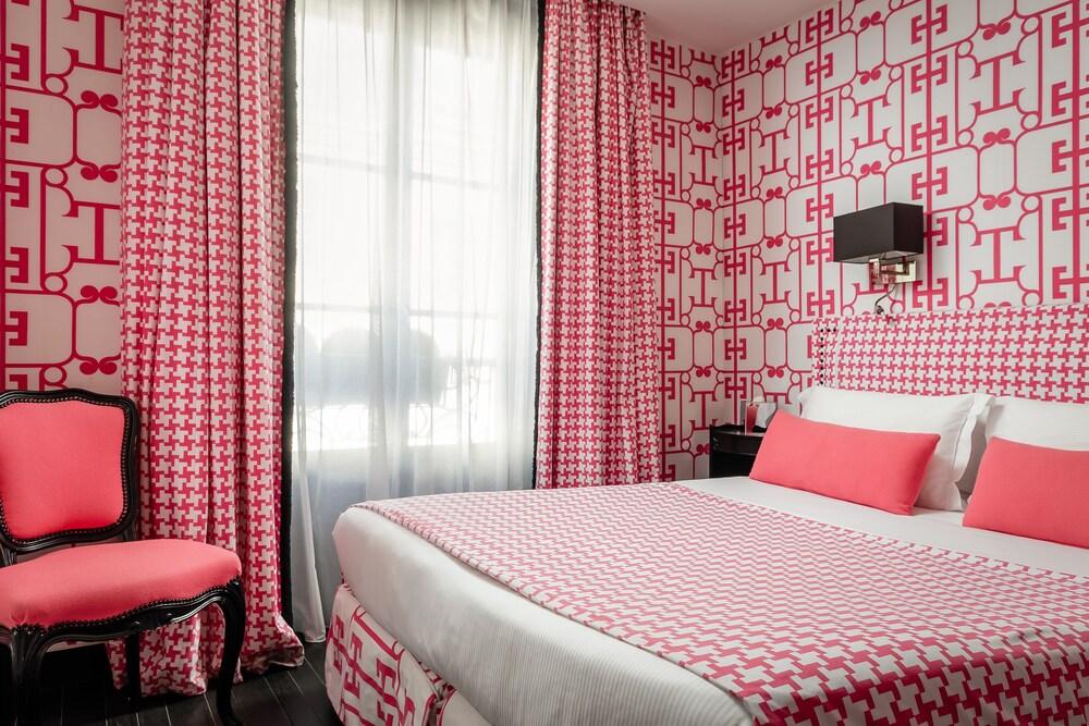Hôtel Monceau Elysées Room Type - Superior Double or Twin Room Hôtel Monceau Elysées Room Type - Superior Double or Twin Room