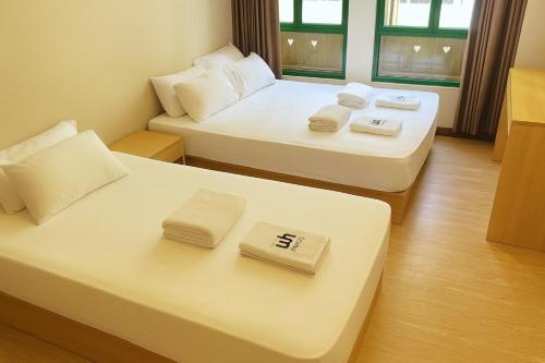 Wink @ Upper Cross Street - Hostel Room Type - Standard Triple Room