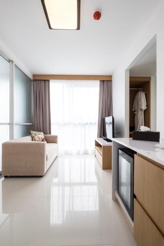 Modern Thai Suites - Tap to explore photos