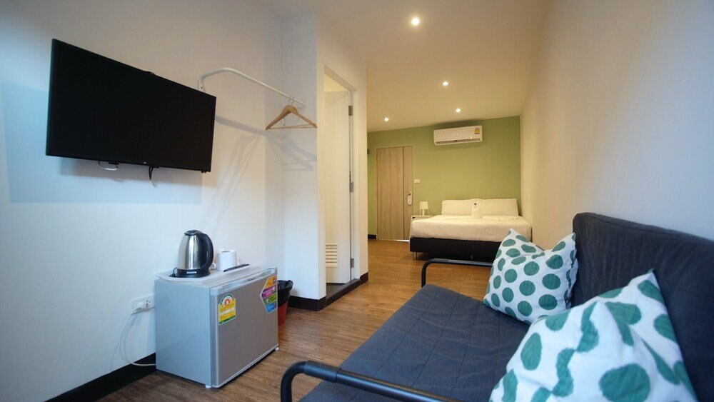 Resort V - MRT Huai Khwang Room Type - Standard Double Room Resort V - MRT Huai Khwang Room Type - Standard Double Room