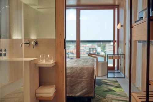 Hotel Jakarta Amsterdam - Tap to explore photos
