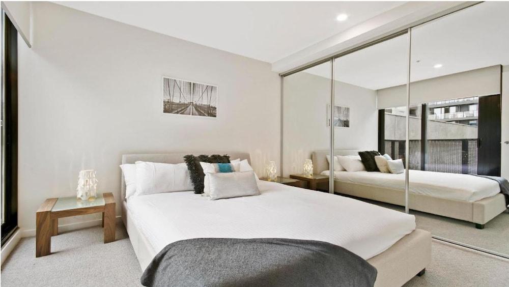 Melbourne City Apartments - Teri Room Type - Deluxe 2 Bedroom Apartment