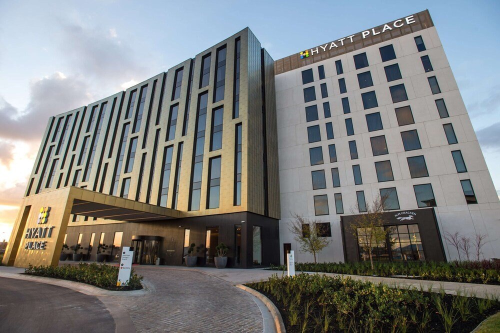 Hyatt Place Melbourne, Essendon Fields - Tap to explore photos