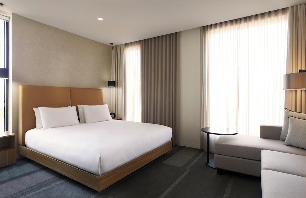 Hyatt Place Melbourne, Essendon Fields Room Type - Room, 1 King Bed