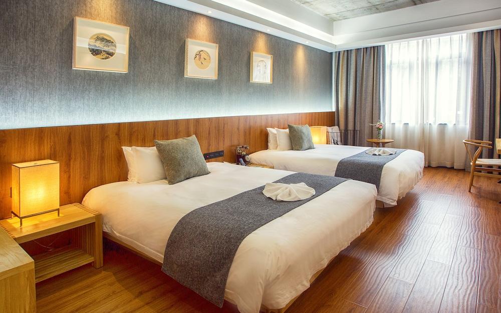 Lin Yin Art Hotel Shanghai PVG Airport Disneyland Free Shuttle Room Type - Luxury Twin Room