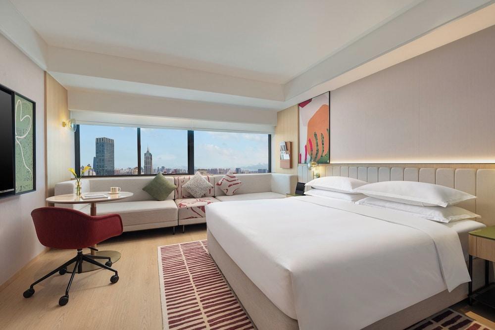 Atwell Suites Shanghai Wuning by IHG Room Type - 1 King Premium City View Single Sofa Bed