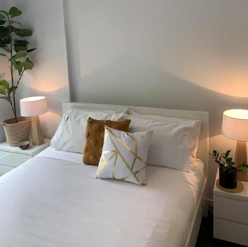 Centrepoint Units Heidelberg Room Type - Executive Apartment, Multiple Beds