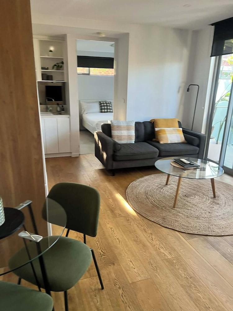 Centrepoint Units Heidelberg Room Type - Deluxe Apartment