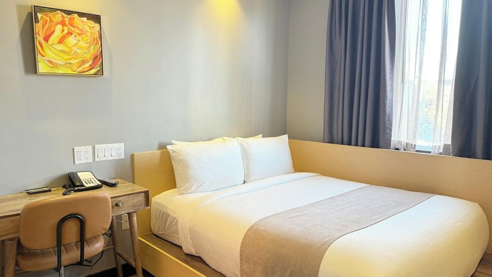 Madison LES Hotel Room Type - Design Single Room