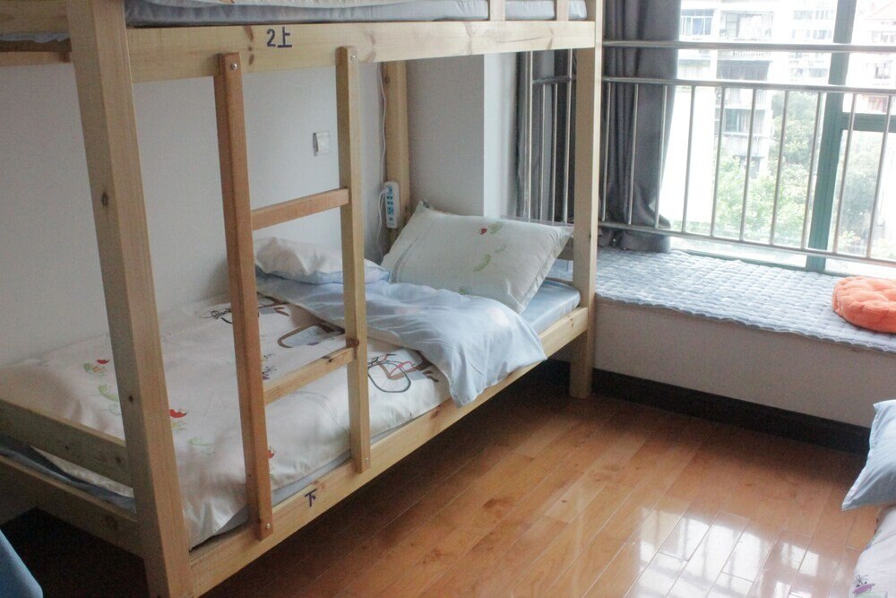 Shanghai Sky168 Youth Hostel Room Type - Bed in 6-Bed Female Dormitory, Private Bathroom