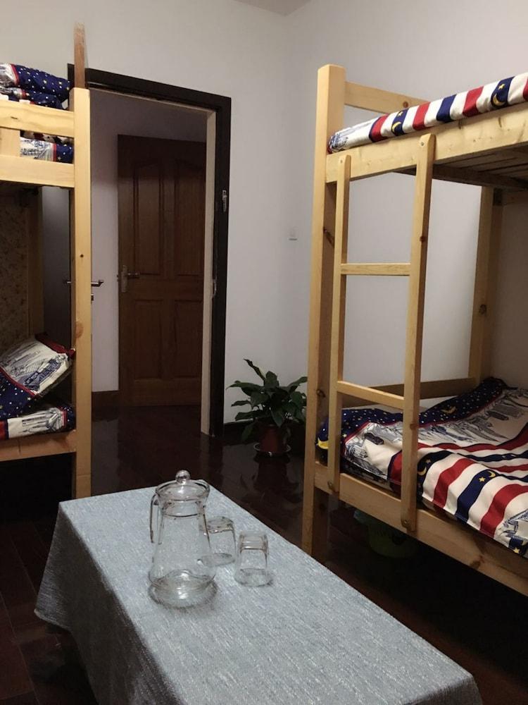 Shanghai Sky168 Youth Hostel Room Type - Bed in 4-Bed Male Dormitory