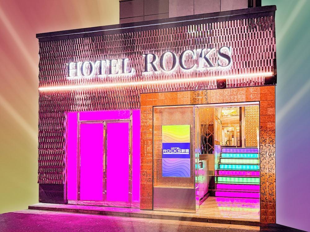 Hotel Rocks - Tap to explore photos