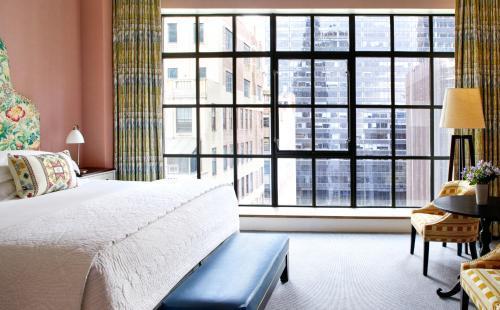The Whitby Hotel Room Type - Deluxe Top Floor