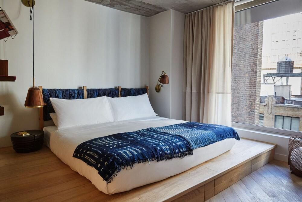 Made Hotel Room Type - Superior Room, 1 King Bed, City View