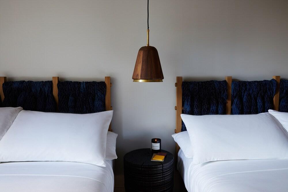 Made Hotel Room Type - Standard Double Room, 2 Double Beds, City View