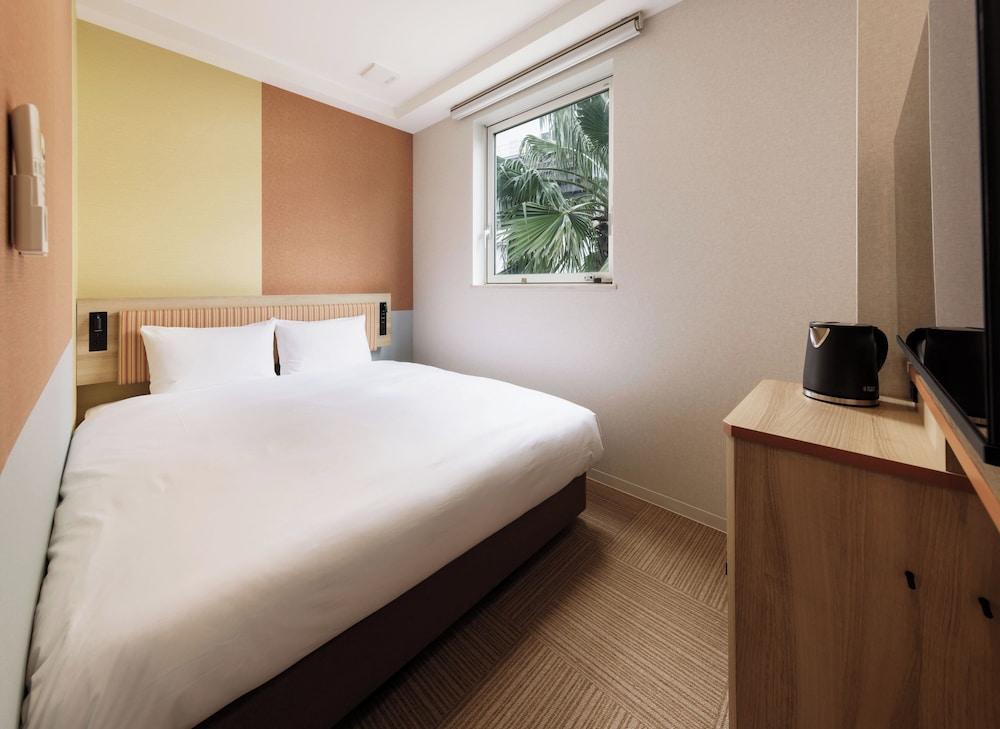 CVS Bay Hotel Room Type - Renovated in March 2025 [Non Smoking] Double Room (Double Bed) / Bay Hotel Building
