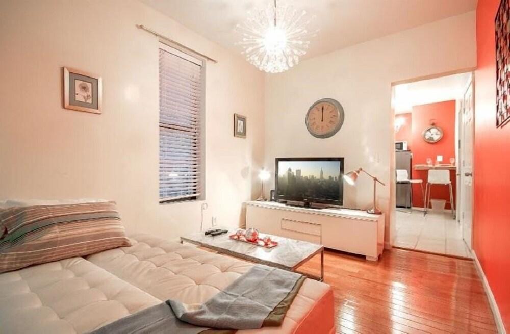 Washington Heights Apartments