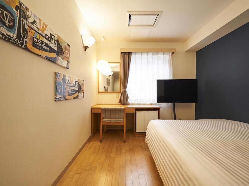 Hotel Toms Room Type - Deluxe Double Room, Non-Smoking, For 2 Guests