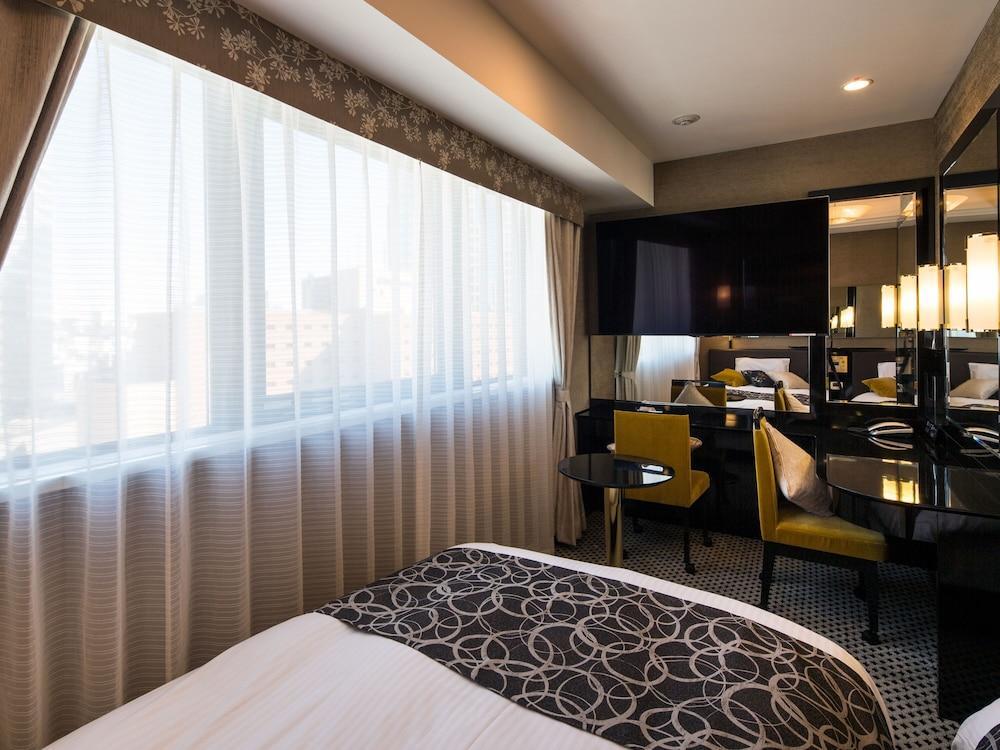 APA Hotel Iidabashi Ekimae - Tap to explore photos