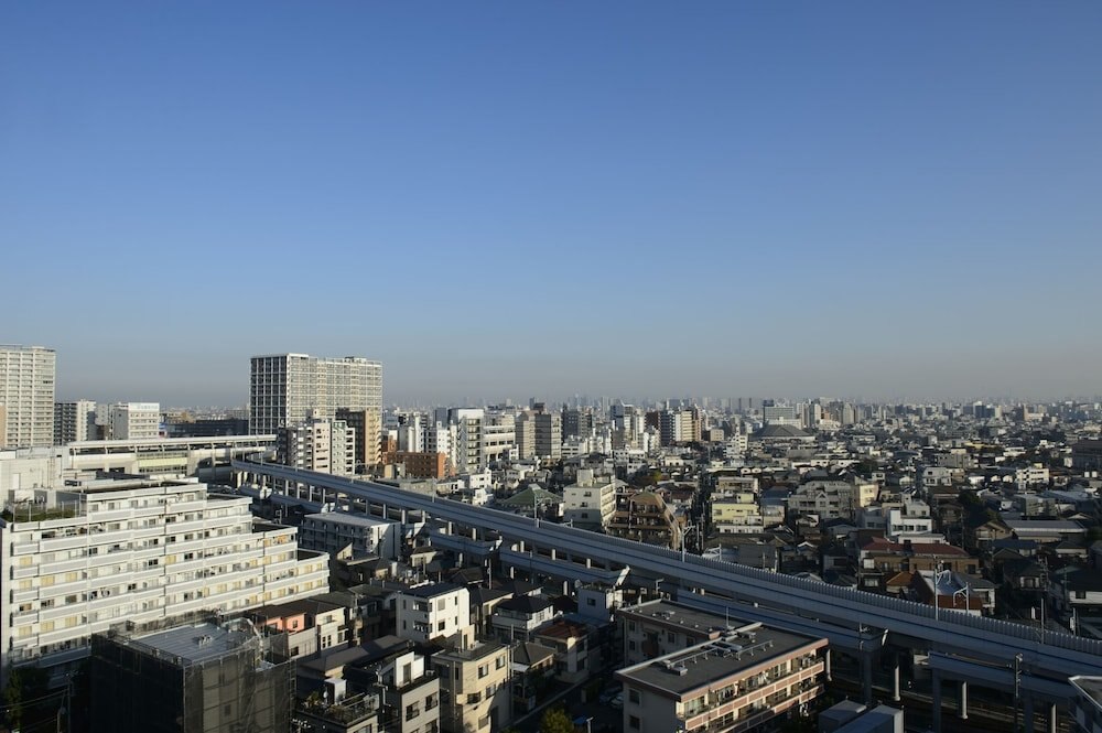 Quintessa Hotel Tokyo Haneda Comic & Books - Tap to explore photos
