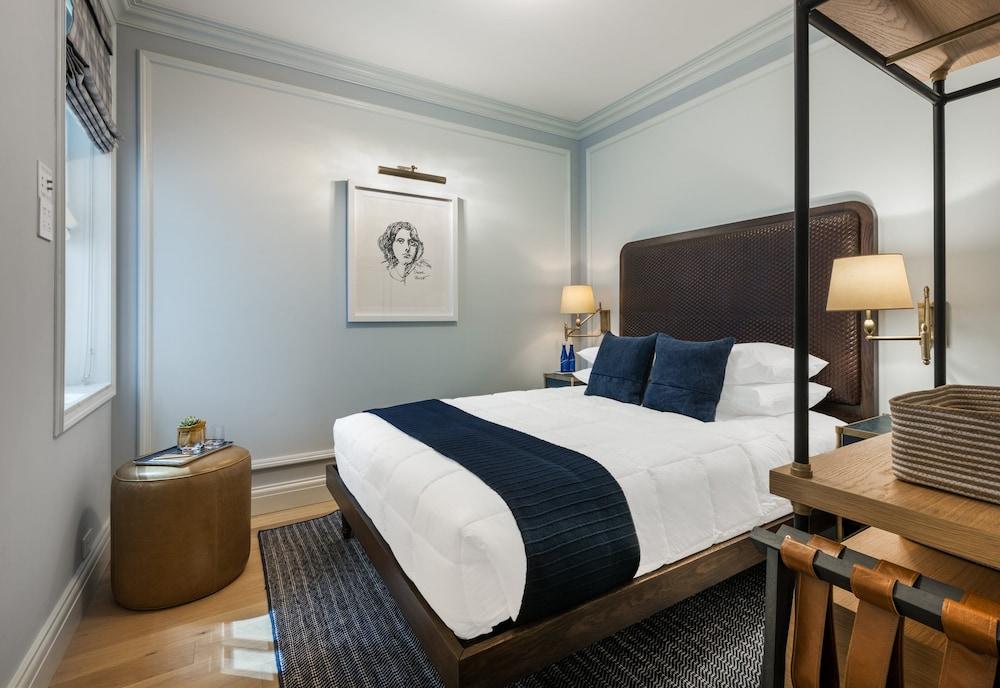 Merrion Row Hotel and Public House - Tap to explore photos