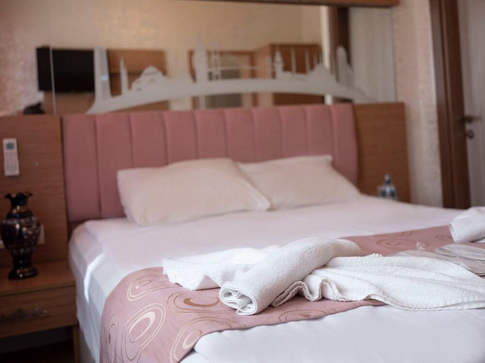 Megaron Hotel Room Type - Economy Double Room
