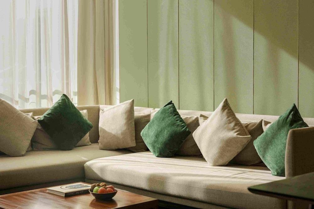 The Sukhothai Shanghai Room Type - Executive Suite