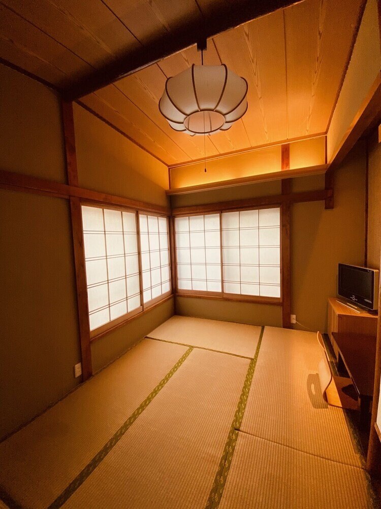 Ryokan Sansuiso - Tap to explore photos
