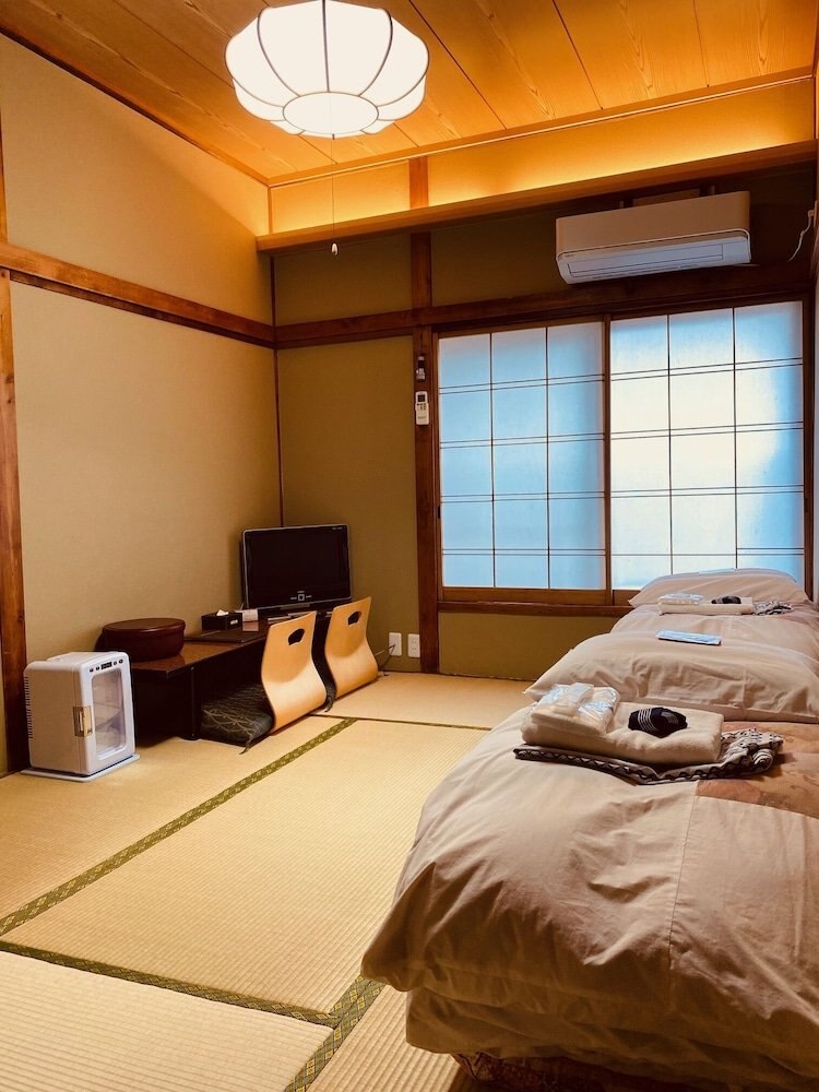 Ryokan Sansuiso Room Type - Japanese Style Twin Room with Shared Bathroom, Non Smoking