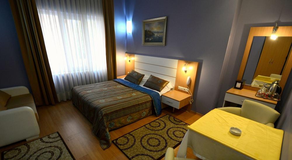 Khalkedon Hotel Istanbul Room Type - Basic Triple Room Khalkedon Hotel Istanbul Room Type - Basic Triple Room