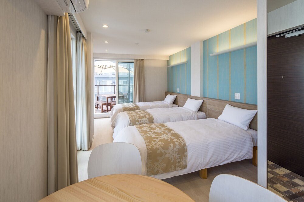 Hotel SAILS Room Type - Superior Studio, 3 Twin Beds, Balcony