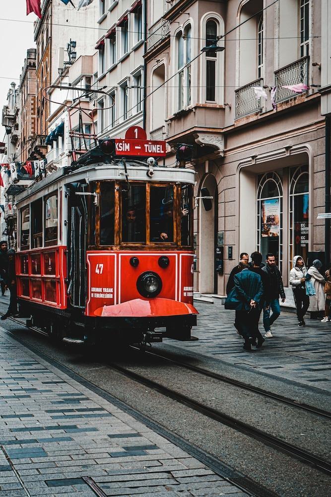 Taksim Maxwell Hotel - Tap to explore photos