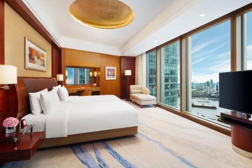 undefined Room Type - Premier King Room