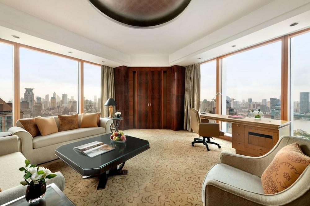 Pudong Shangri-La, Shanghai Room Type - Grand Tower Pearl Bund View Suite King Pudong Shangri-La, Shanghai Room Type - Grand Tower Pearl Bund View Suite King