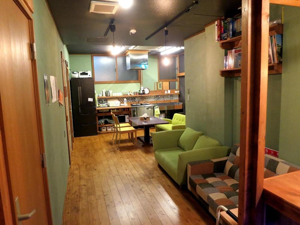 No Borders Hostel - Tap to explore photos