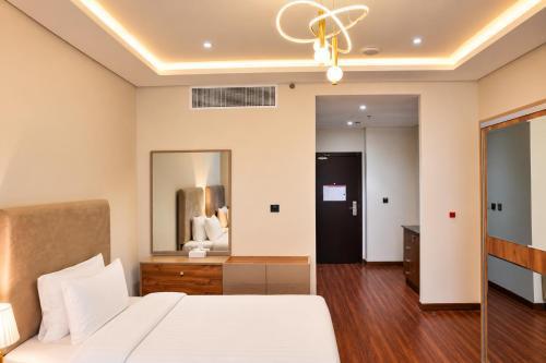 Al Mansour Park-Inn Hotel & Apartments - Tap to explore photos