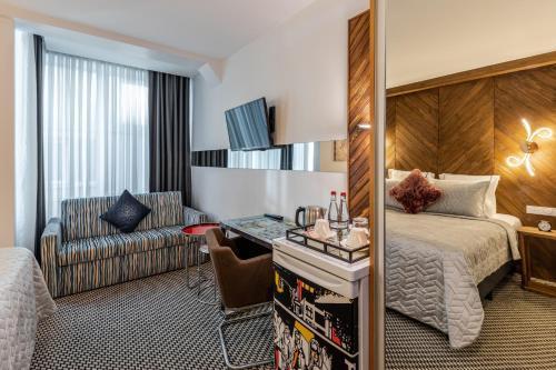 Parkhouse Hotel & Spa Room Type - Premium King Room