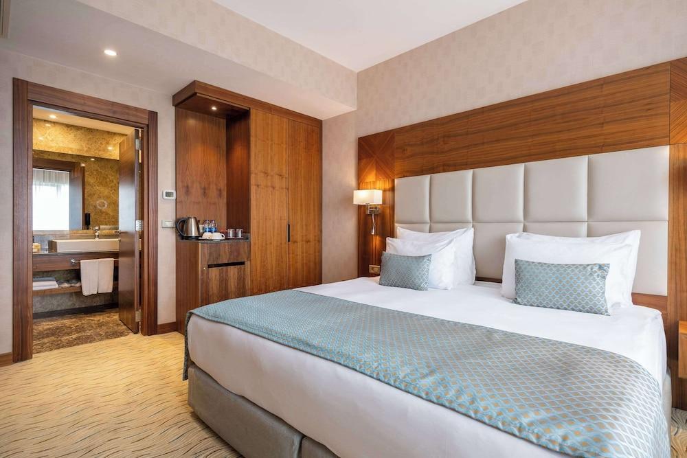 Clarion Hotel Istanbul Mahmutbey Room Type - Suite, 1 Double Bed, Non Smoking