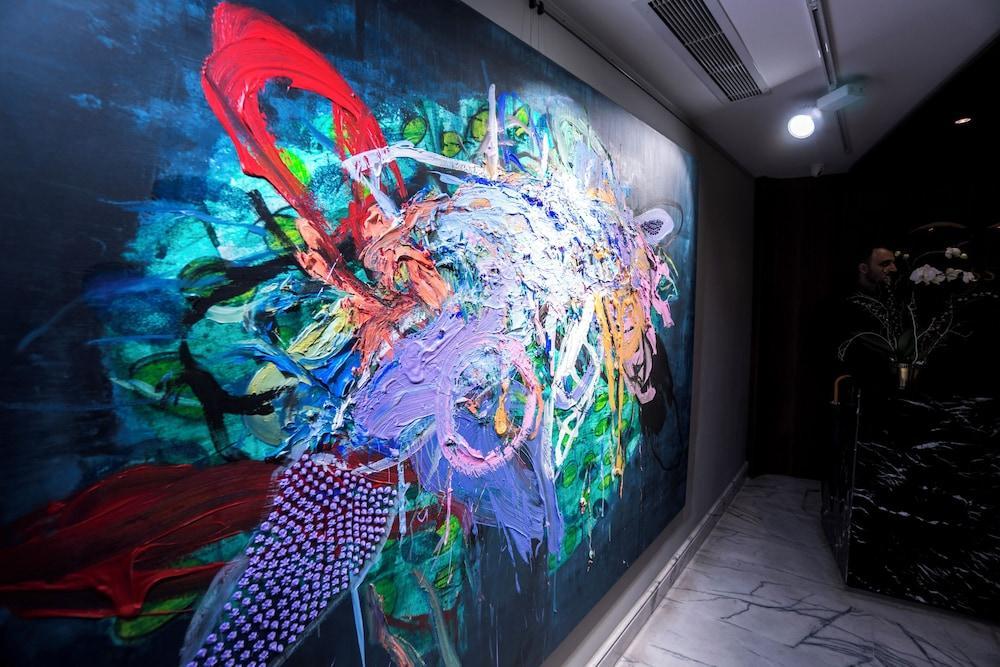 Endless Art Hotel