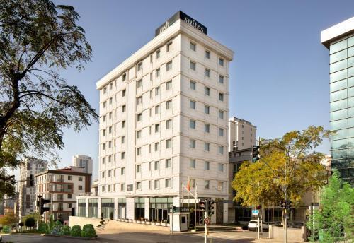 Nish Palace Exclusive Suites - Tap to explore photos