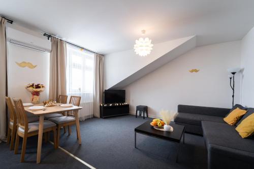 Little Tom Apartments Room Type - Deluxe Apartment