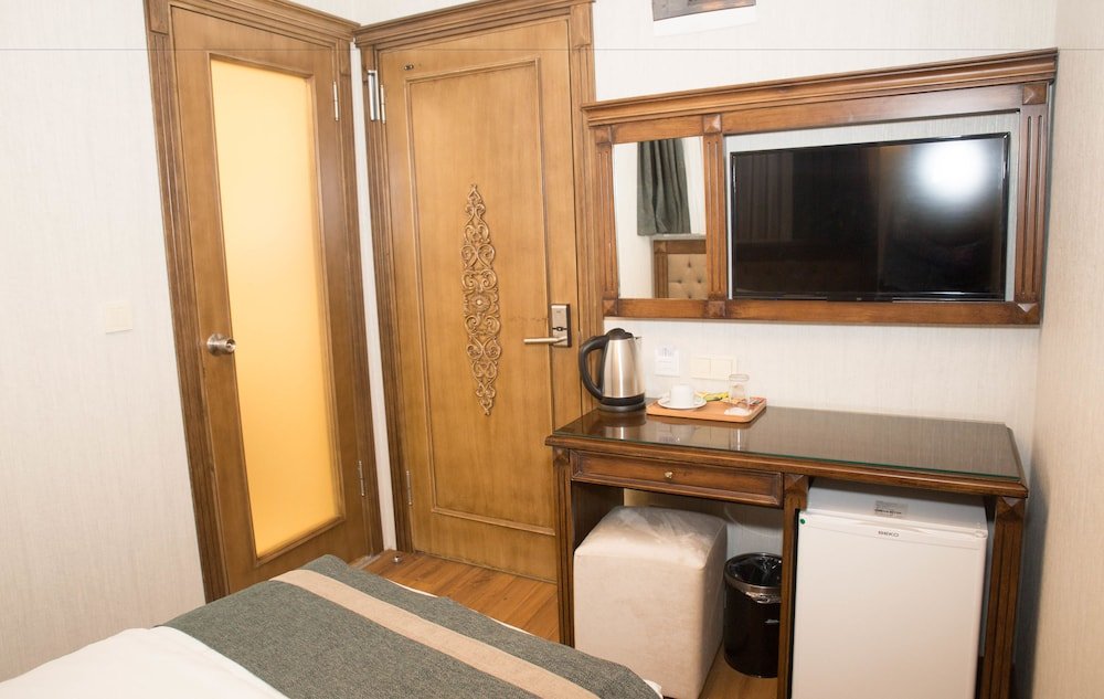 Ahmet Efendi Konagi Istanbul Hotel Price Address Reviews