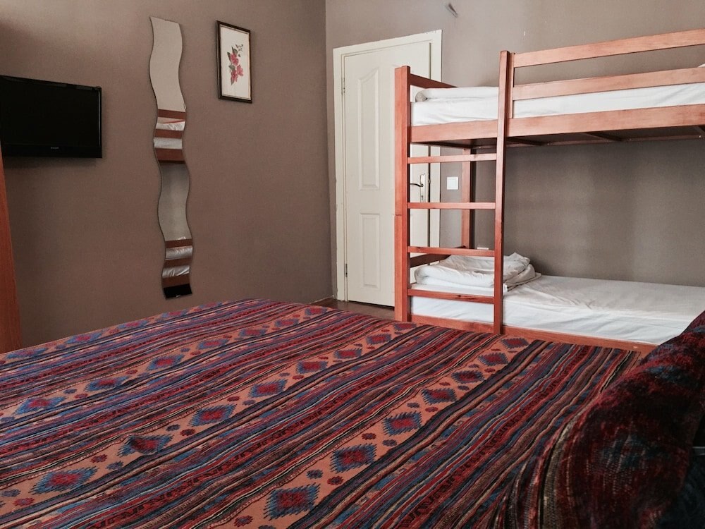 Nobel Hostel Guesthouse Room Type - Family Quadruple Room, Shared Bathroom