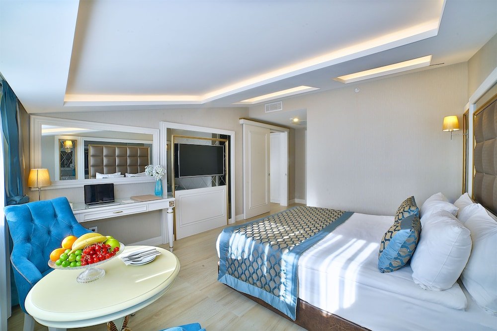 Büke Hotel Şişli Room Type - Corner Quadruple Room