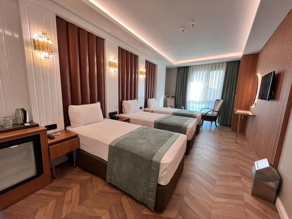Gumus Palace Hotel Room Type - Deluxe Triple Room