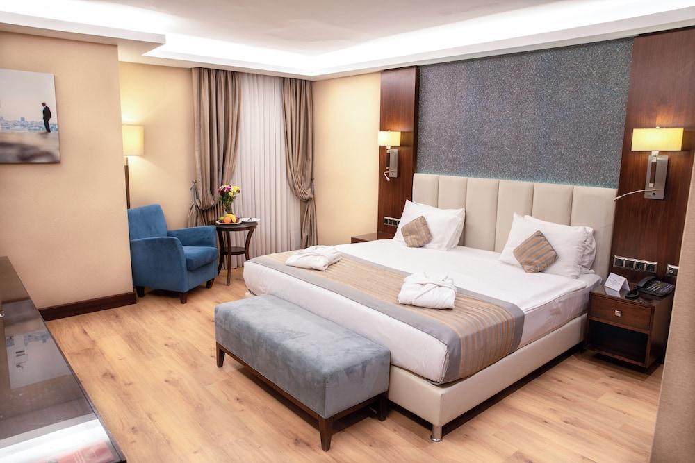 Grand Aras Hotel & Suites Room Type - Superior King Room