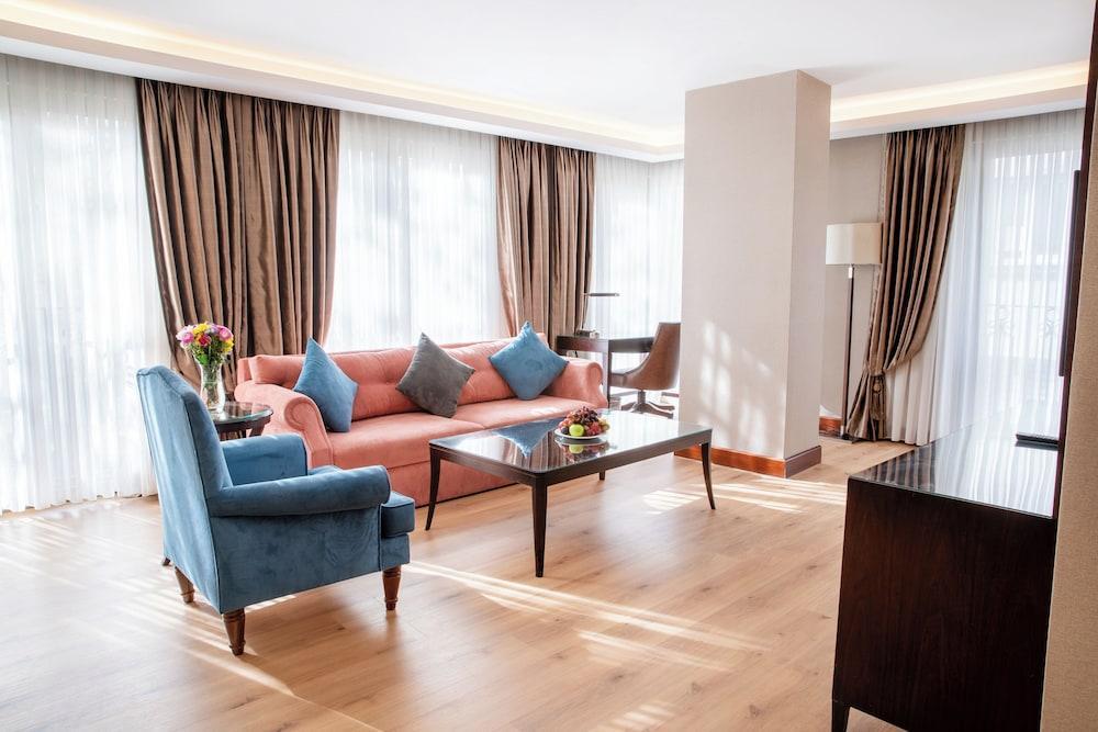 Grand Aras Hotel & Suites Room Type - Two Bedroom Suite Room Grand Aras Hotel & Suites Room Type - Two Bedroom Suite Room