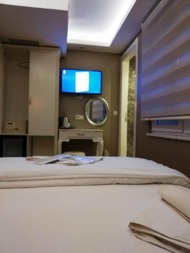 Sun Comfort Hotel Room Type - Deluxe Double Room